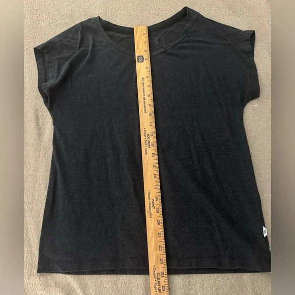 On Cloud T-Shirt Short Sleeve Women's Small Grey Athletic Outdoor Gym Stretch - Picture 4 of 6